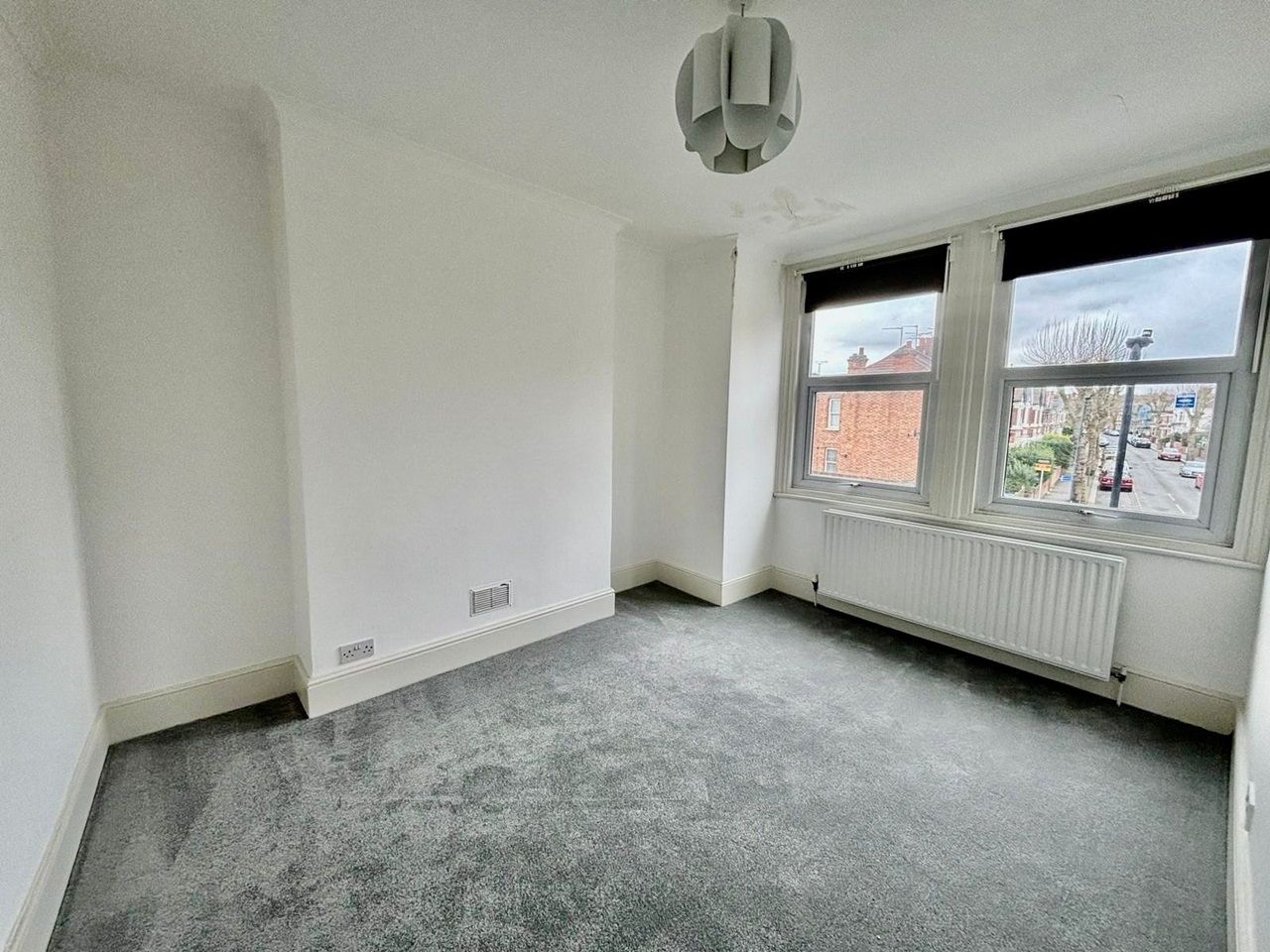 London 3 Bed Flat, Drayton Road, NW10 To Rent Now for £2,100.00 p/m