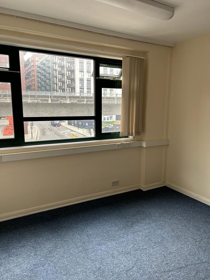 London Room in a Shared House, North Woolwich Road, E16 To Rent Now