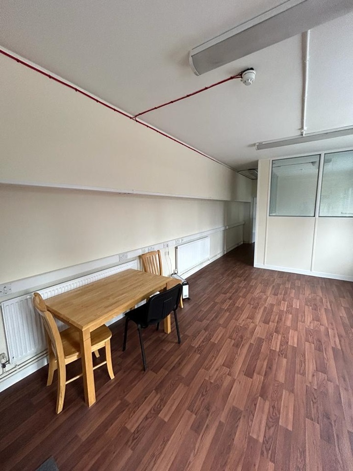 London Room in a Shared House, North Woolwich Road, E16 To Rent Now