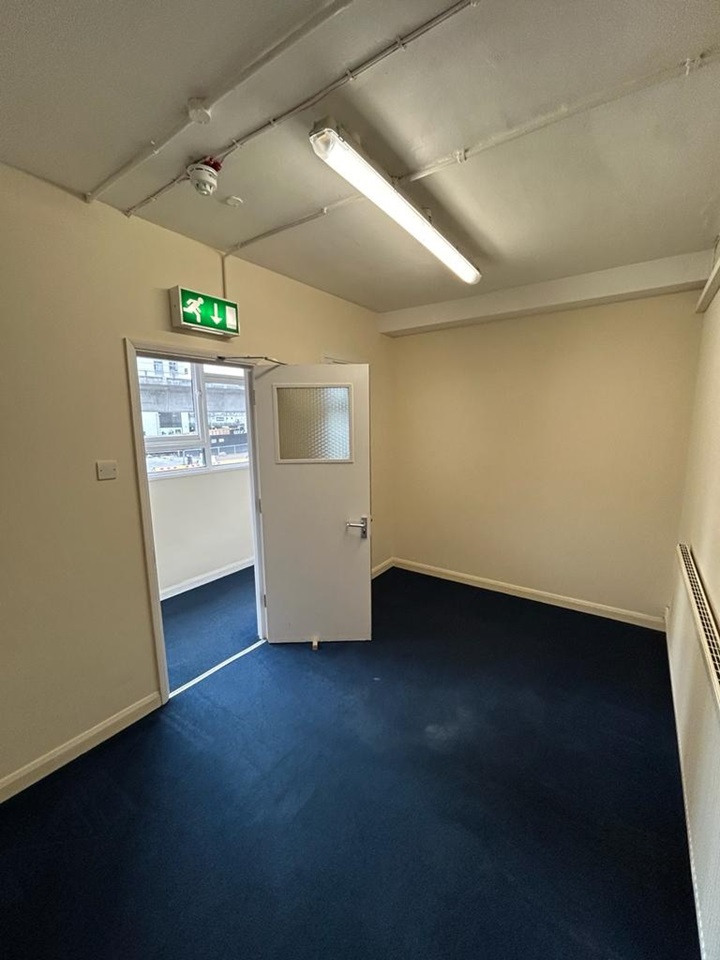 London Room in a Shared House, North Woolwich Road, E16 To Rent Now