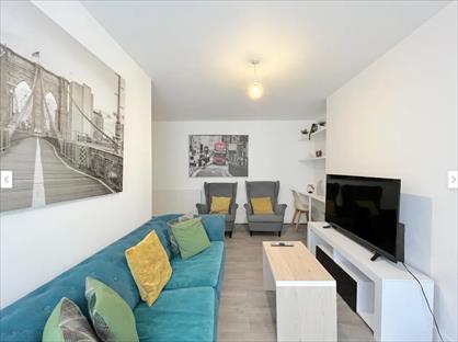 3 Bed Flat, Oakley Square, NW1