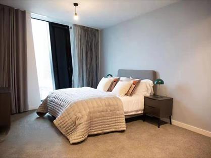 2 Bed Flat, Axis Tower, M1