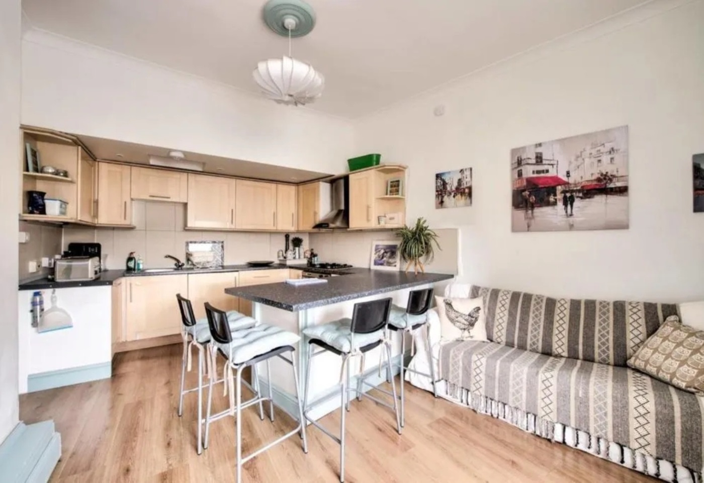 London 2 Bed Flat, Richmond Avenue, N1 To Rent Now for £2,450.00 p/m