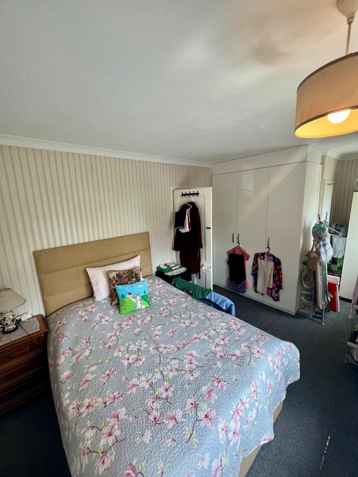 London 3 Bed Terraced House, The Meads, HA8 To Rent Now for £1,850.