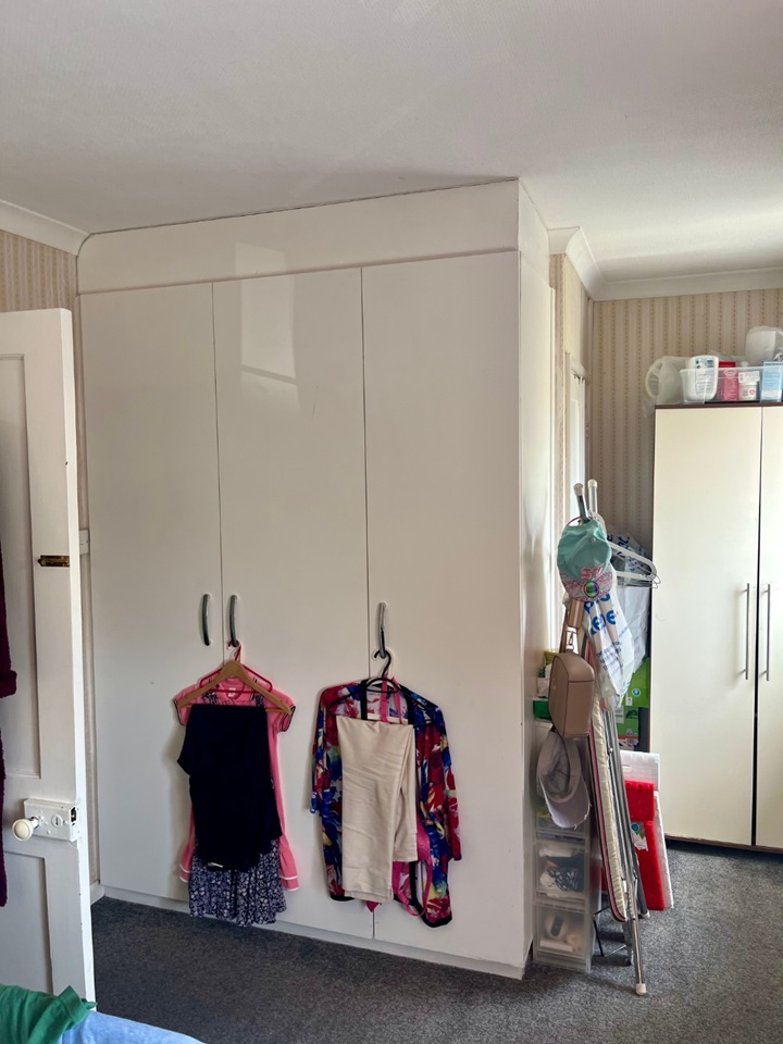 London 3 Bed Terraced House, The Meads, HA8 To Rent Now for £1,850.