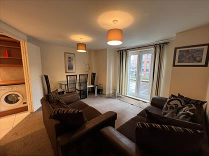 2 Bed Flat, Middlewood Street, M5