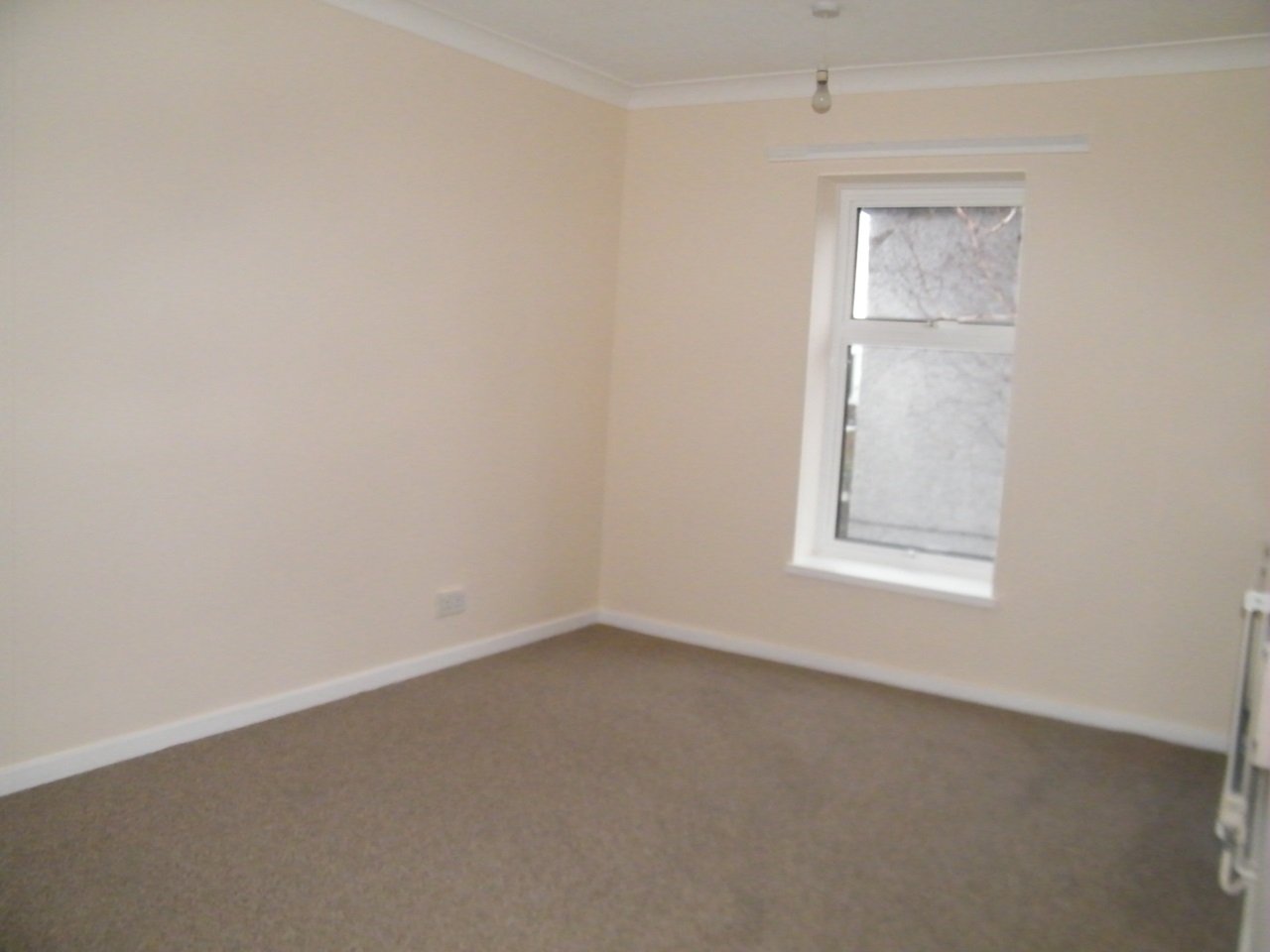 Tadworth 4 Bed Terraced House, Fleetwood Close, KT20 To Rent Now