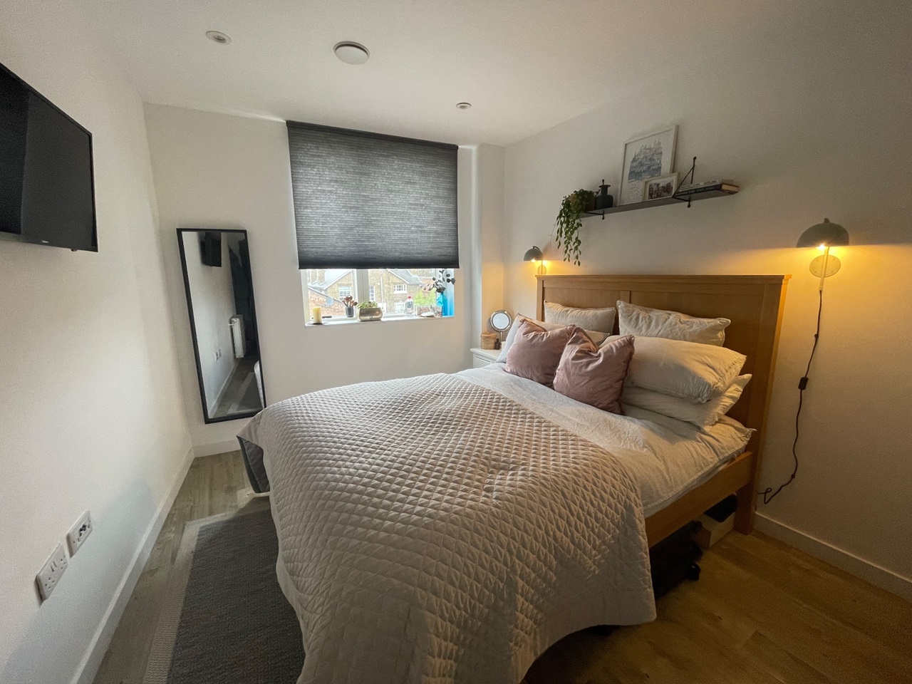 Peckham, London 1 Bed Flat, Peckham, SE15 To Rent Now for £1,850.00 p/m