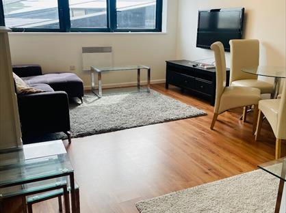 2 Bed Flat, Mann Island, L3