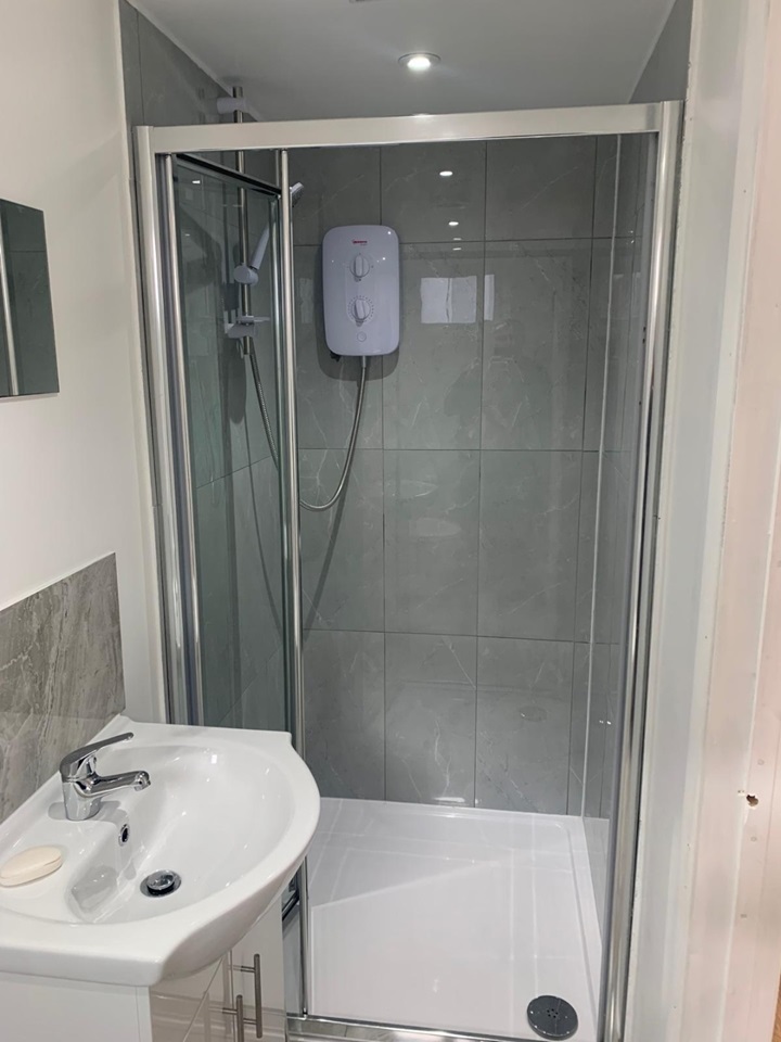 Feltham Studio Flat, Hanworth, TW13 To Rent Now for £1,000.00 p/m