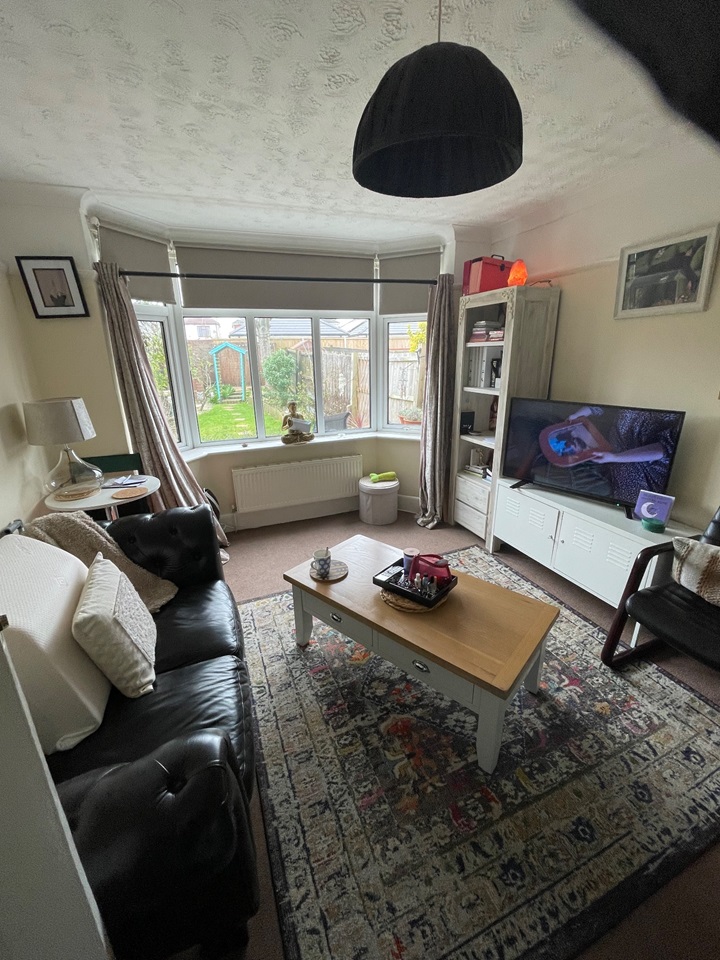 Bournemouth 2 Bed Flat, Ensbury Park, BH10 To Rent Now for £1,295.00 p/m