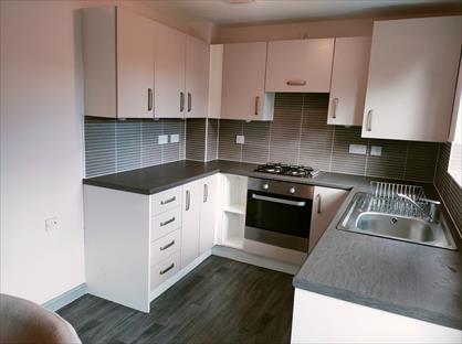 2 Bed Semi-Detached House, Oxford Street, DN8