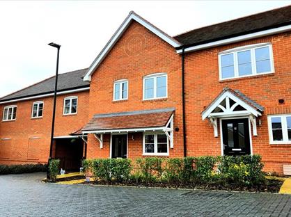 3 Bed Terraced House, Baird Close, GU11