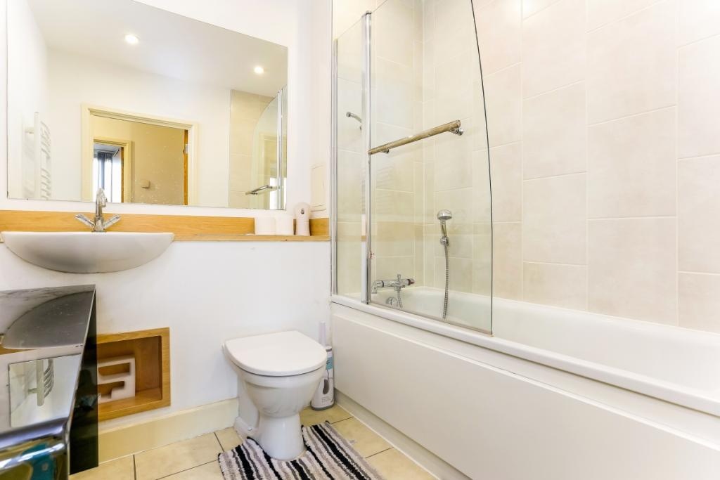 London 2 Bed Flat, Devons Road, E3 To Rent Now for £1,950.00 p/m