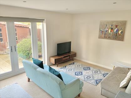2 Bed Flat, Newark Avenue, PE1