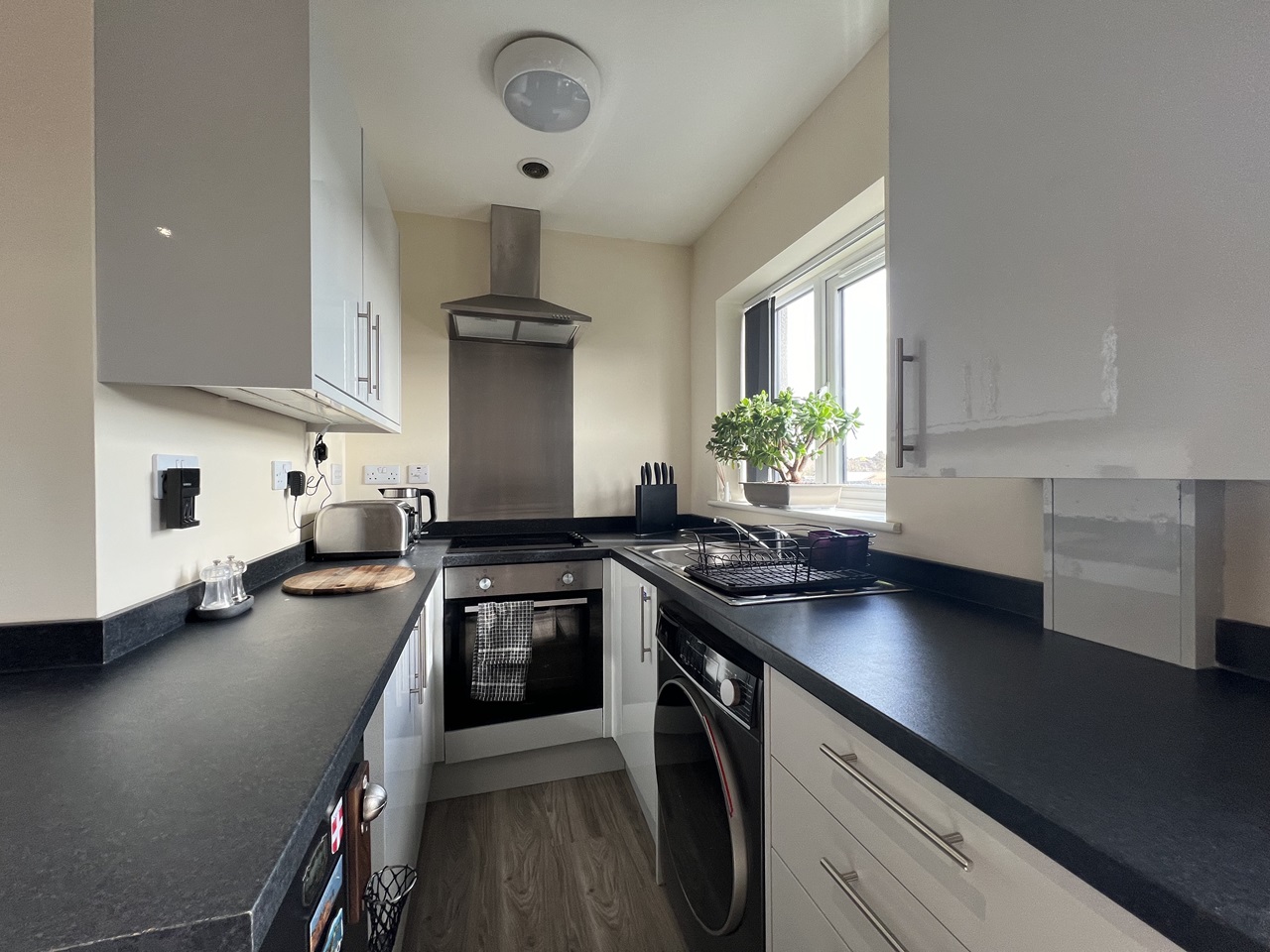 1 Bed Flat, Burgess Road, LE2 photo 2