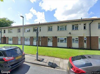 2 Bed Maisonette, Heddon Close, BD5