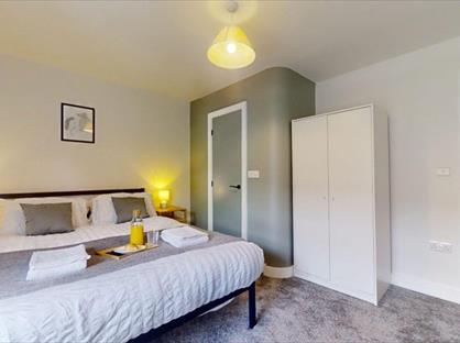 Room in a Shared House, Sharrow Lane, S11