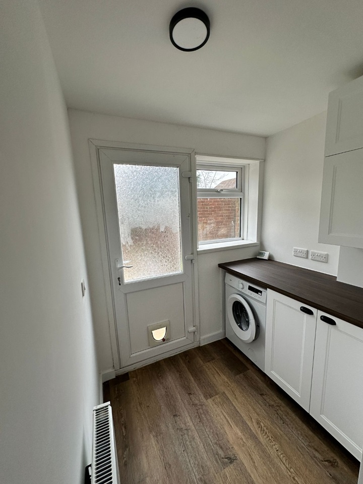 Swindon 3 Bed SemiDetached House, Frobisher Drive, SN3 To Rent Now