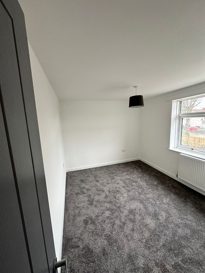 Swindon 3 Bed SemiDetached House, Frobisher Drive, SN3 To Rent Now