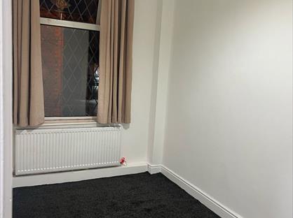 Room in a Shared House, Minto Street, OL7