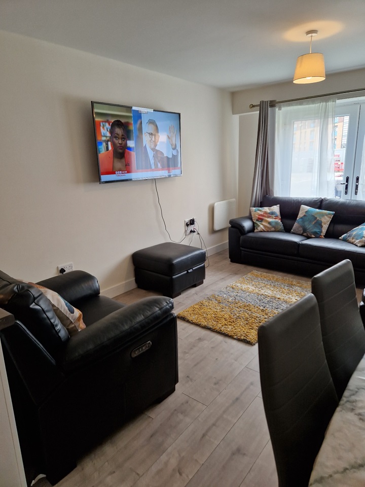 Corby 2 Bed Flat, Station Road, NN17 To Rent Now for £950.00 p/m