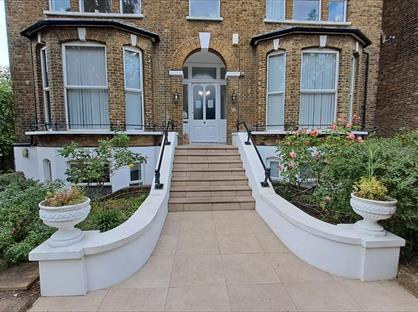 2 Bed Flat, Addiscombe Road, CR0