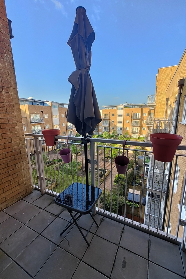 Croydon 1 Bed Flat, Peebles Court, CR0 To Rent Now for £1,300.00 p/m