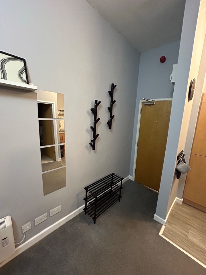 Cardiff Studio Flat, Cardiff, CF11 To Rent Now for £950.00 p/m
