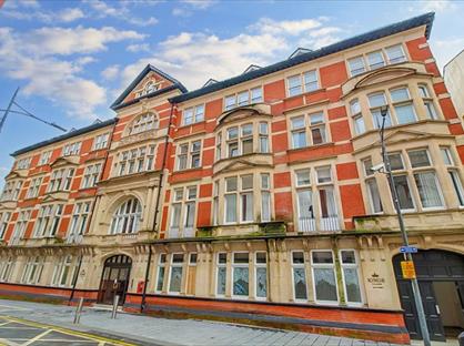 1 Bed Flat, Kings Court, NP20