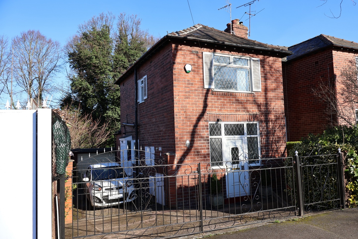 2 Bed Semi-Detached House, Willow Drive, S9 photo 2