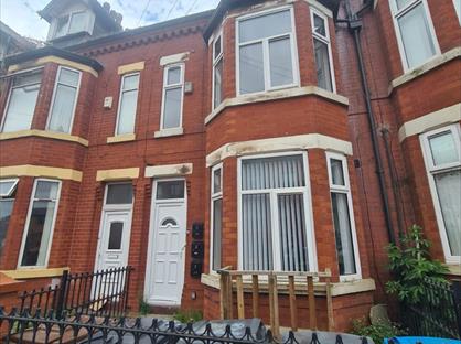 2 Bed Flat, Weaste Lane, M5