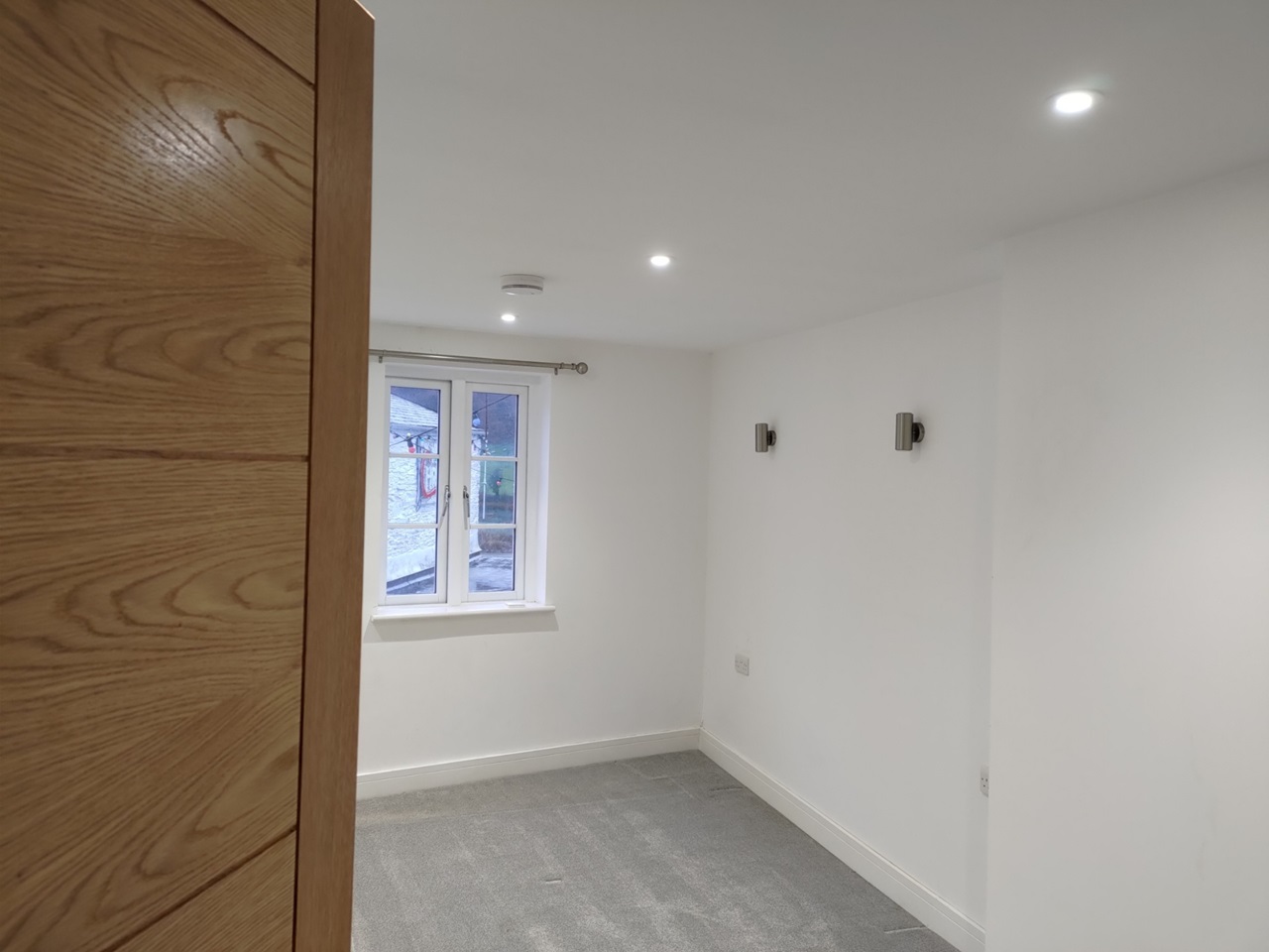 Calstock 2 Bed Flat, Fore Street, PL18 To Rent Now for £900.00 p/m