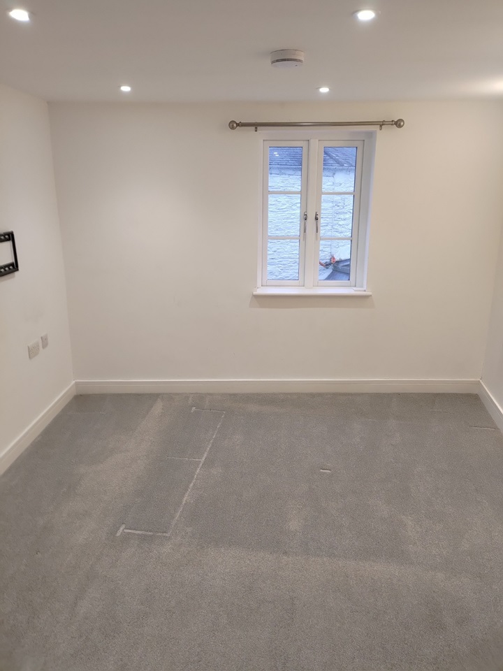 Calstock 2 Bed Flat, Fore Street, PL18 To Rent Now for £900.00 p/m