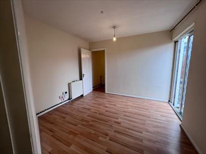 1 Bed Flat, Ridgeway Gardens, IG4