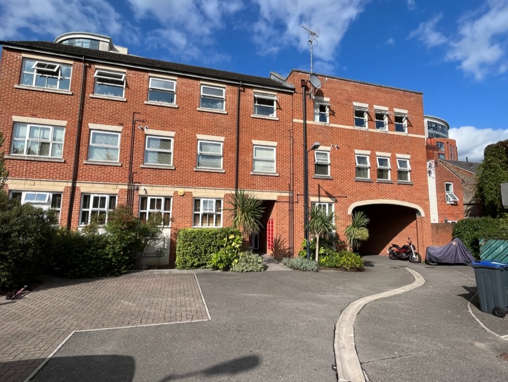 Reading 2 Bed Flat, Barkham Mews, RG1 To Rent Now for £1,495.00 p/m