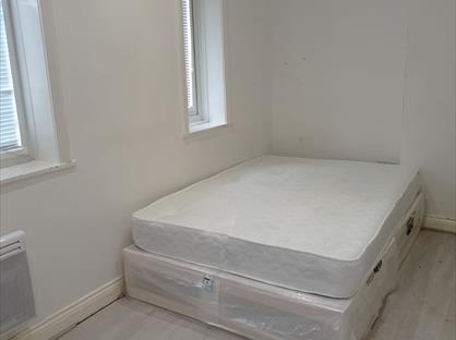 Studio Flat, Athelney Street, SE6