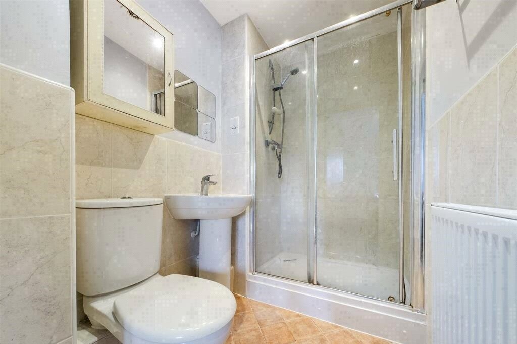 Basingstoke 2 Bed Flat, Sinclair Drive, RG21 To Rent Now for £1,250