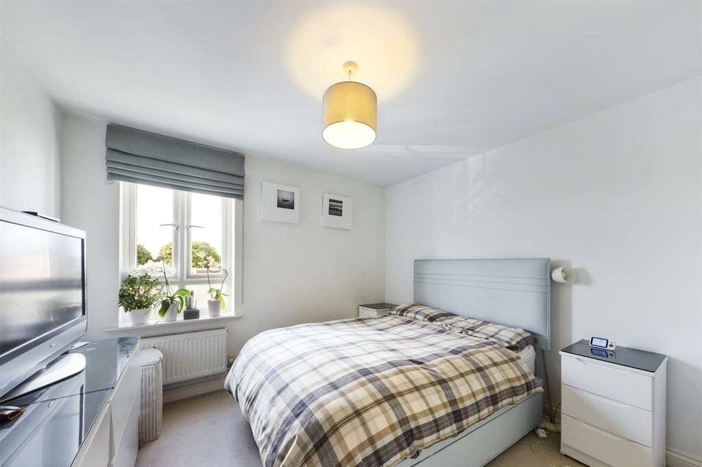 Basingstoke 2 Bed Flat, Sinclair Drive, RG21 To Rent Now for £1,250