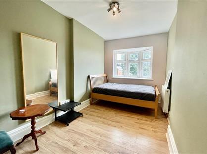 Studio Flat, Crediton Hill, NW6