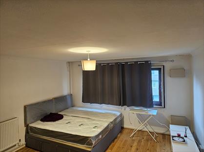 Room in a Shared Flat, Hounslow, TW4
