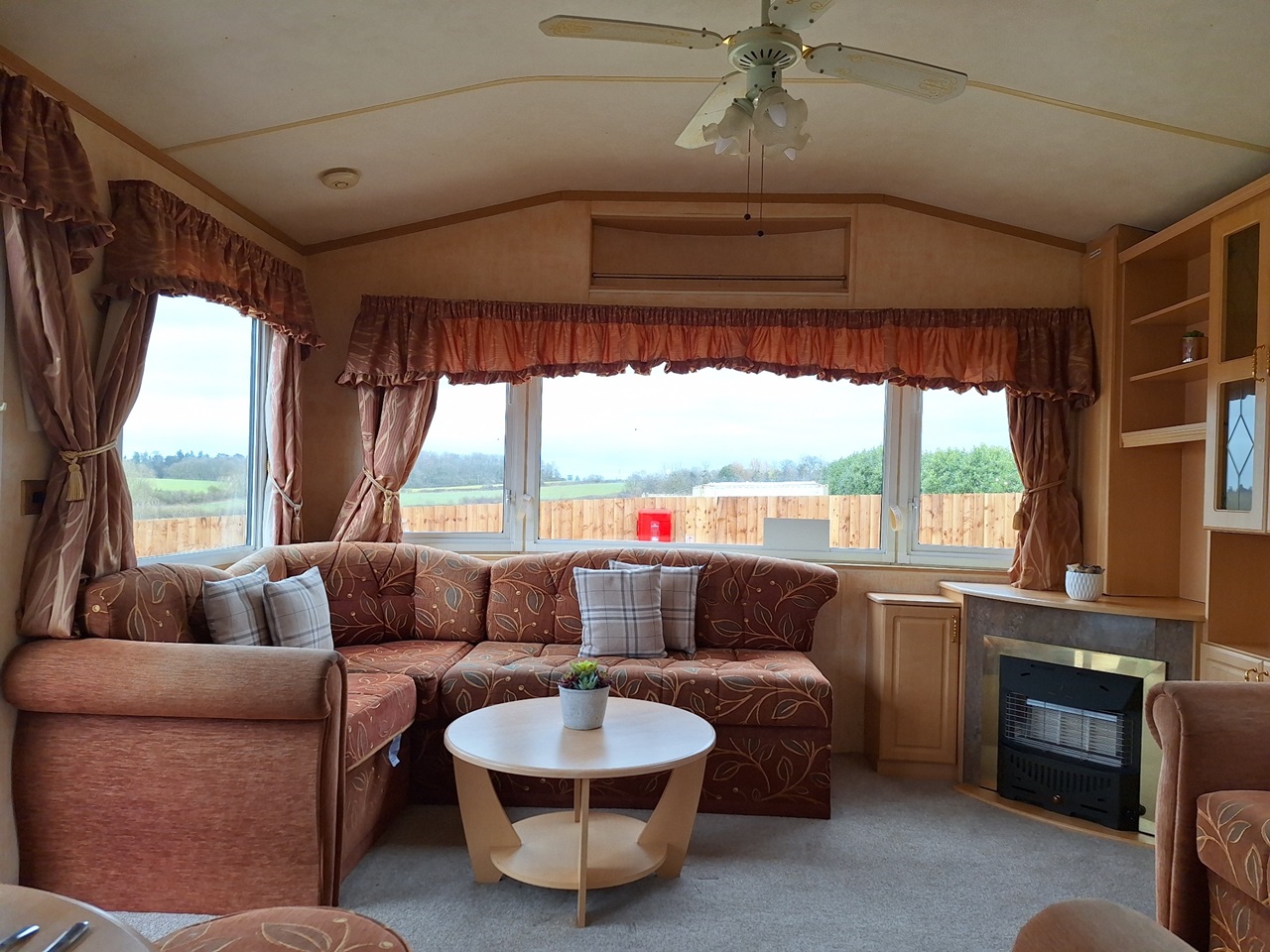 Gloucester 2 Bed Mobile Home, Minsterworth Gloucester, GL2 To Rent