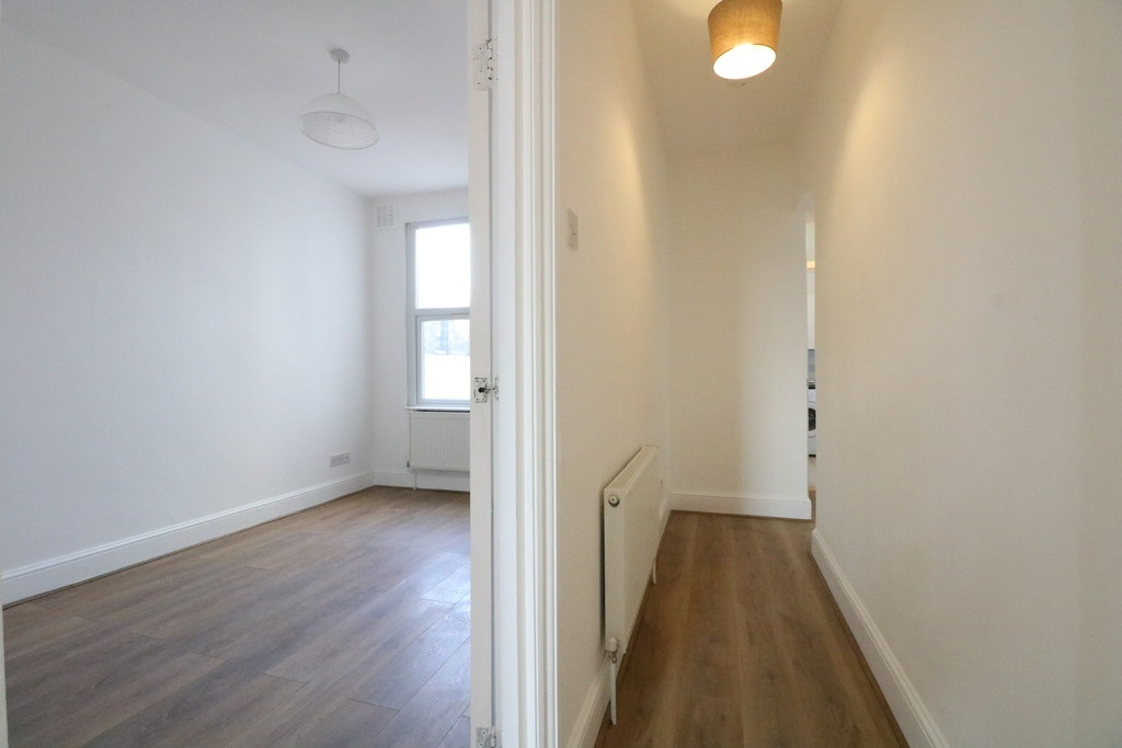 London 1 Bed Flat, Wells House Road, NW10 To Rent Now for £1,550.00 p/m