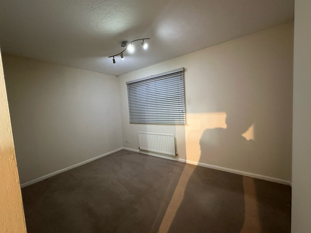 Shenley Brook End, Milton Keynes 3 Bed SemiDetached House, Chartley