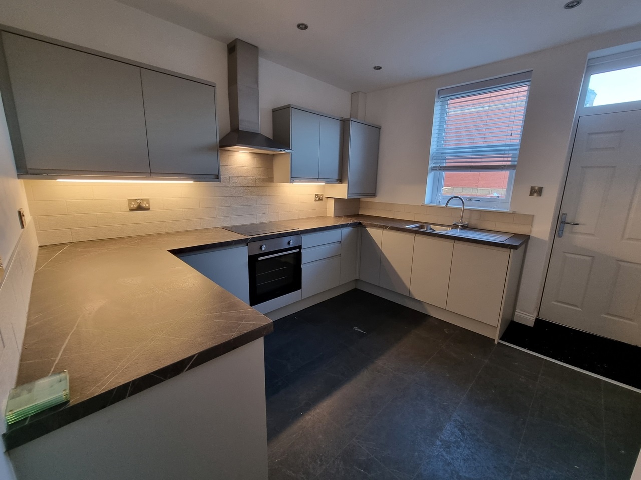 Manchester Room in a Shared Flat, Wilmslow Road, M20 To Rent Now for £750.00 p/m