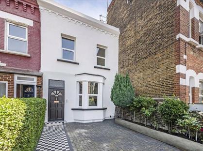 4 Bed Flat, High Street, NW10