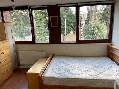 Room in a Shared House, Penrith Close, SW15