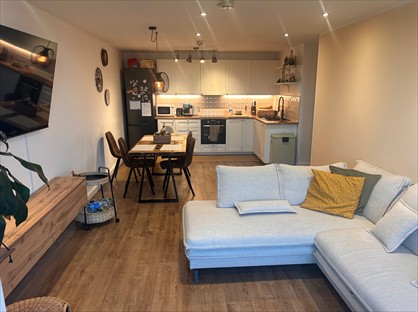 2 Bed Flat, Centrillion Point, CR0
