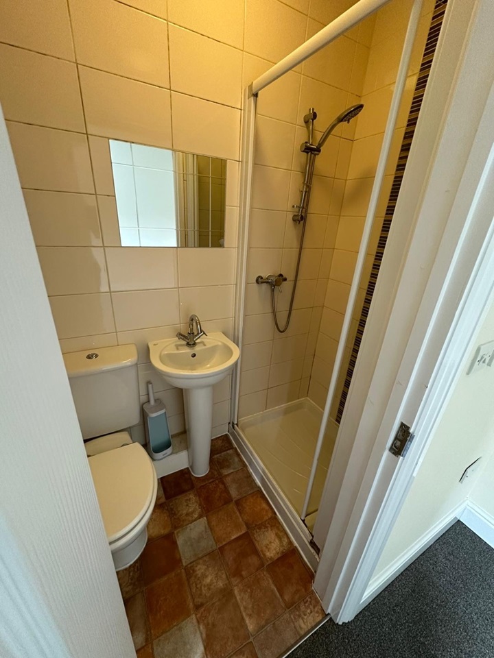 Additional image 5 of 2 Bed Flat, Union Lane, CB4, N1 7GU