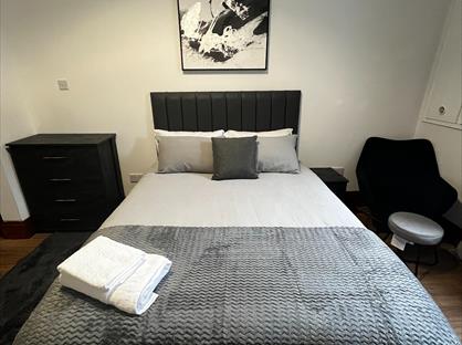 3 Bed Flat, Sauchiehall Street, G2
